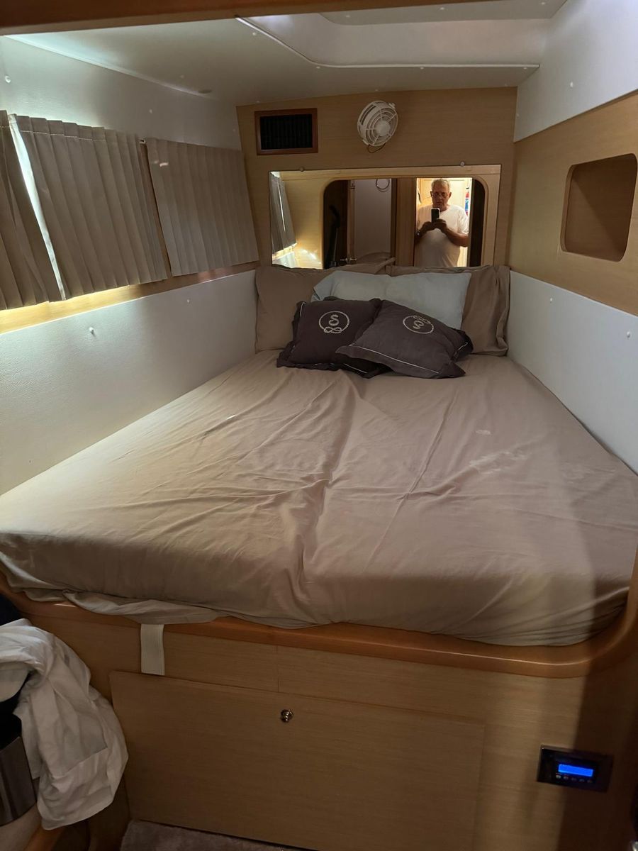 2009 Lagoon 44 