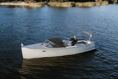 2009 Tender AdmiralsTender C28
