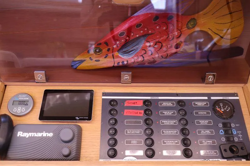 Blake Yacht Photos Pics Instrument Panel in Salon