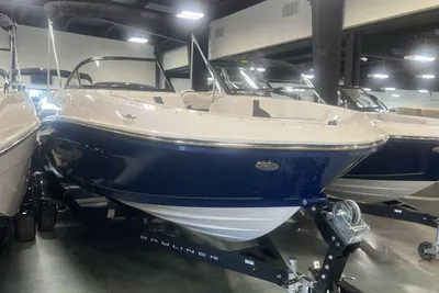 Bayliner VR5 Bowrider I/O