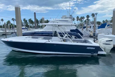 Intrepid 322 Cuddy