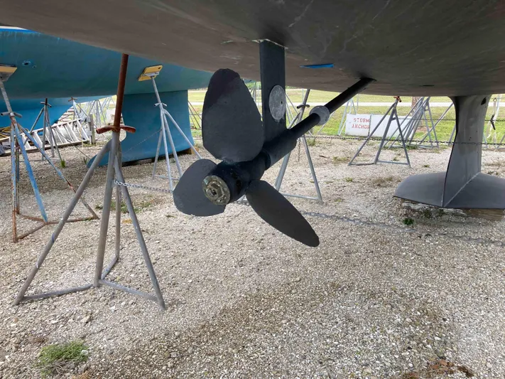  Yacht Photos Pics Catalina 470 sailboat propeller and hull on stands, 2008 model.