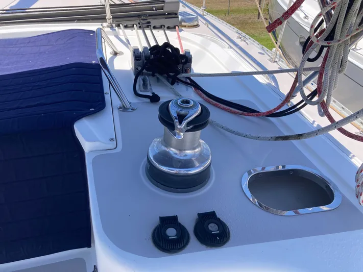  Yacht Photos Pics Deck of 2008 Catalina 470 sailboat with winch and ropes.