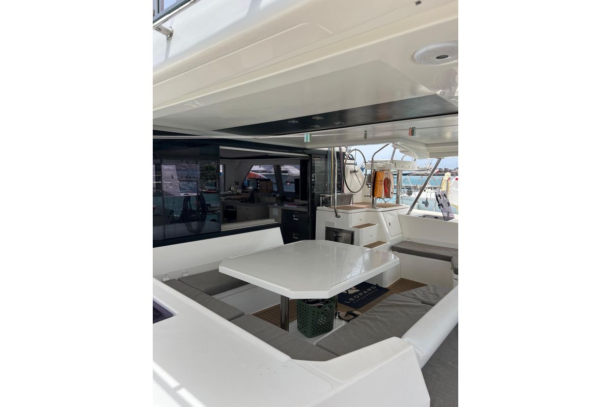 2018 Leopard 45 