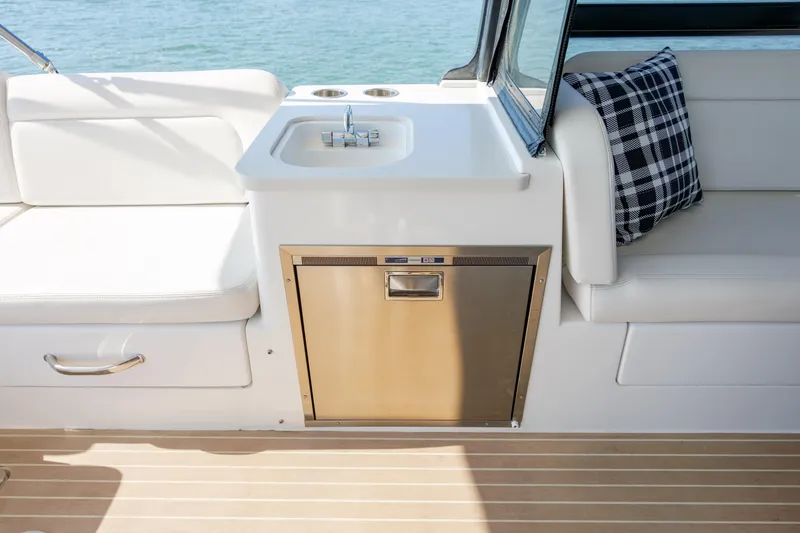 Timeless Yacht Photos Pics 