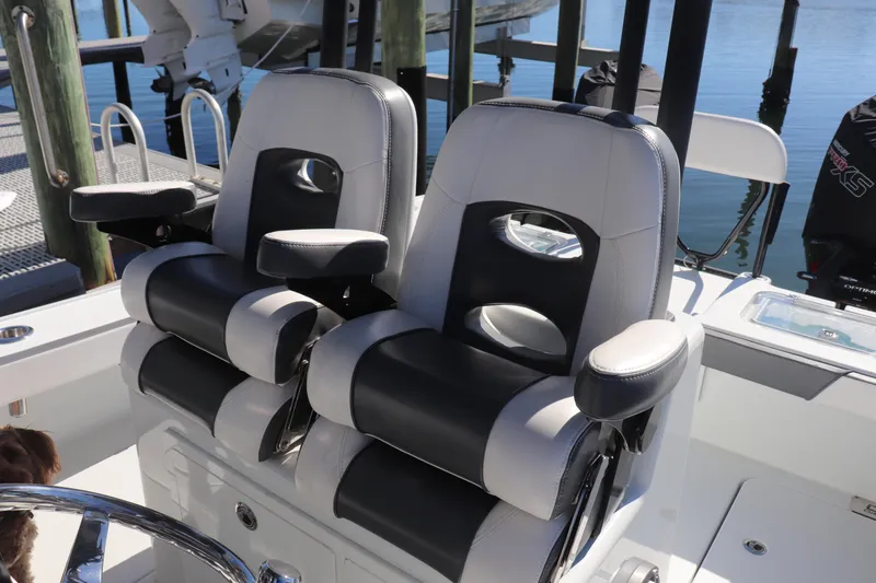  Yacht Photos Pics Luxury seating on 2021 Costa Custom Boats 26, featuring sleek design and comfort.