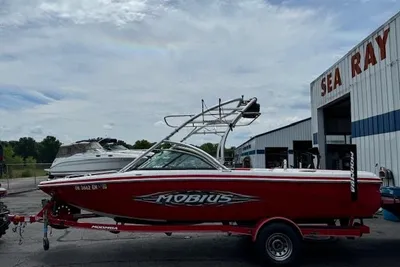 Moomba Mobius LSV