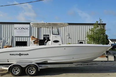 NauticStar 251 Hybrid