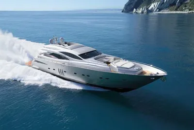 Pershing 90