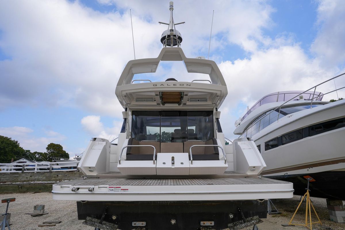 2017 Galeon 43 