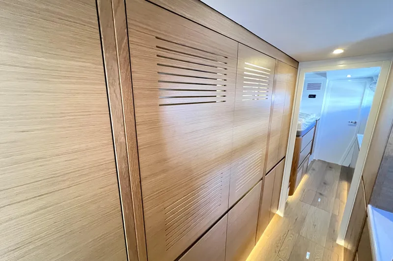 Polpo Yacht Photos Pics Modern wooden interior hallway in Balance 482, 2025 model yacht.