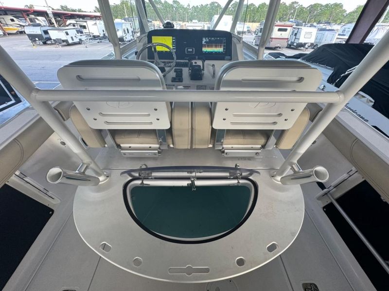 2017 Pursuit C 280 Center Console