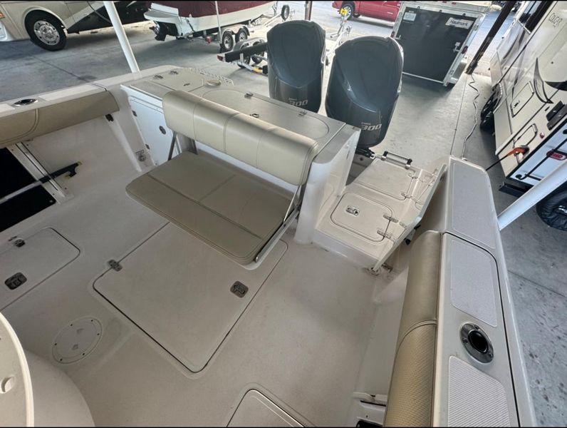 2017 Pursuit C 280 Center Console