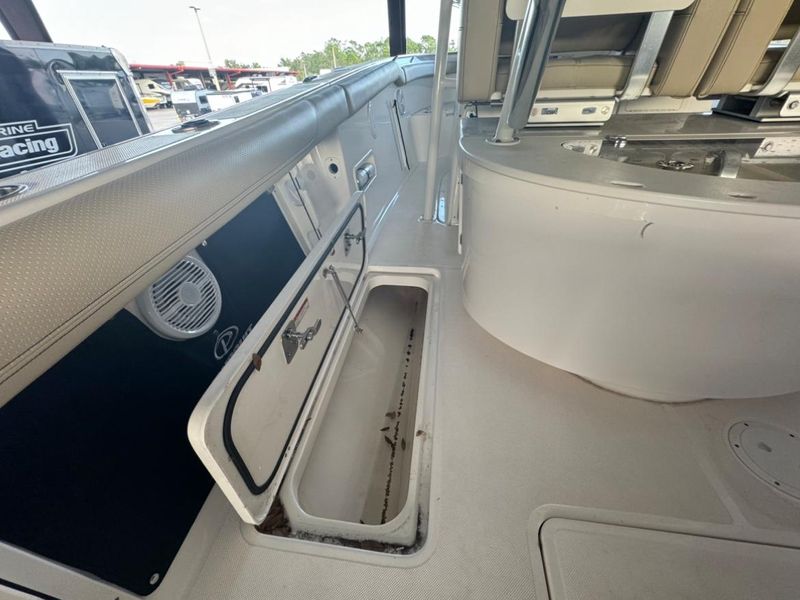 2017 Pursuit C 280 Center Console