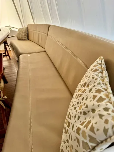  Yacht Photos Pics 2008 Hatteras 64 My - Image 10