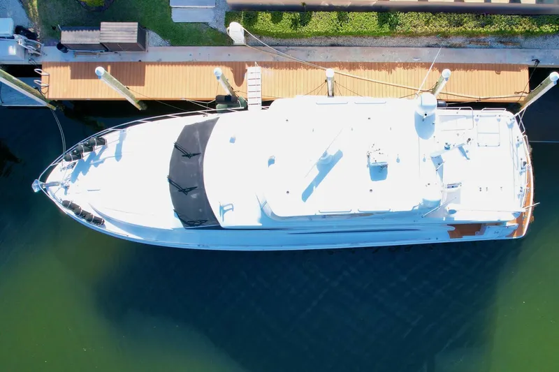  Yacht Photos Pics 2008 Hatteras 64 My - Image 30