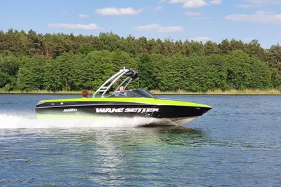 2004 M Boats 23xti