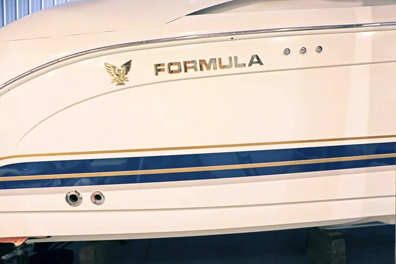 Real Escape Yacht Photos Pics FORMULA 400 SS