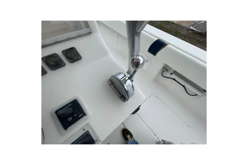Steph-lo Yacht Photos Pics 2004 SeaVee 320i Cuddy boat helm with controls and gauges.