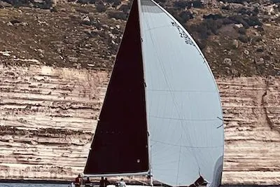 2005 Grand Soleil 40