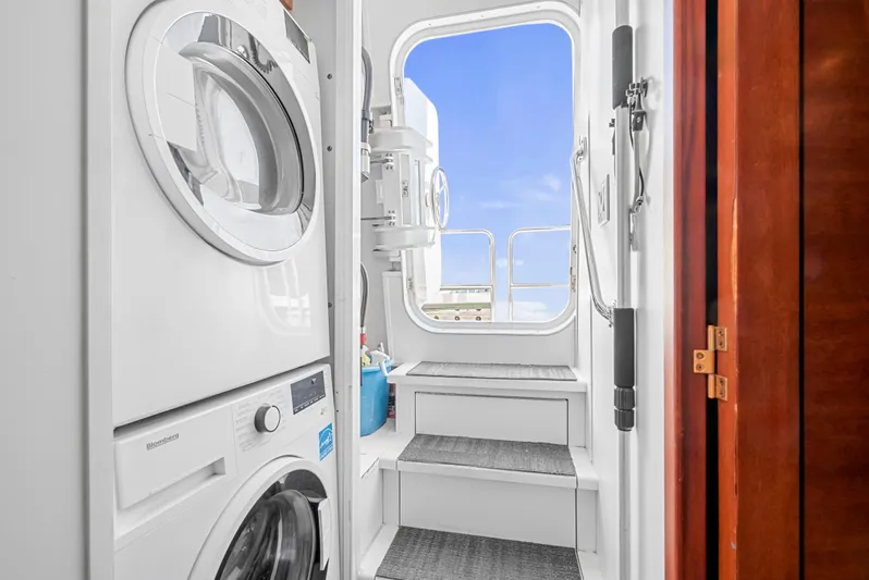 Simple Pleasures Yacht Photos Pics 