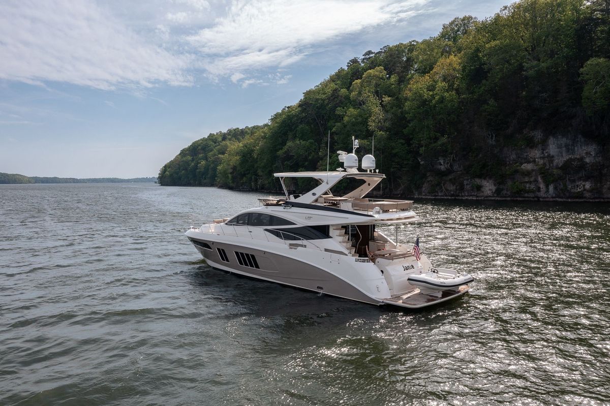 2018 Sea Ray 65 