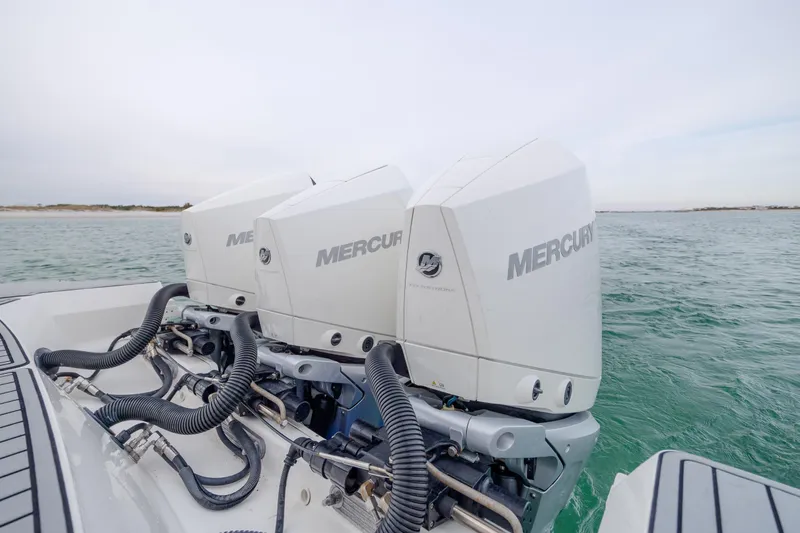  Yacht Photos Pics 2020 Sea Ray Sundancer 320 Outboard with triple Mercury engines on open water.