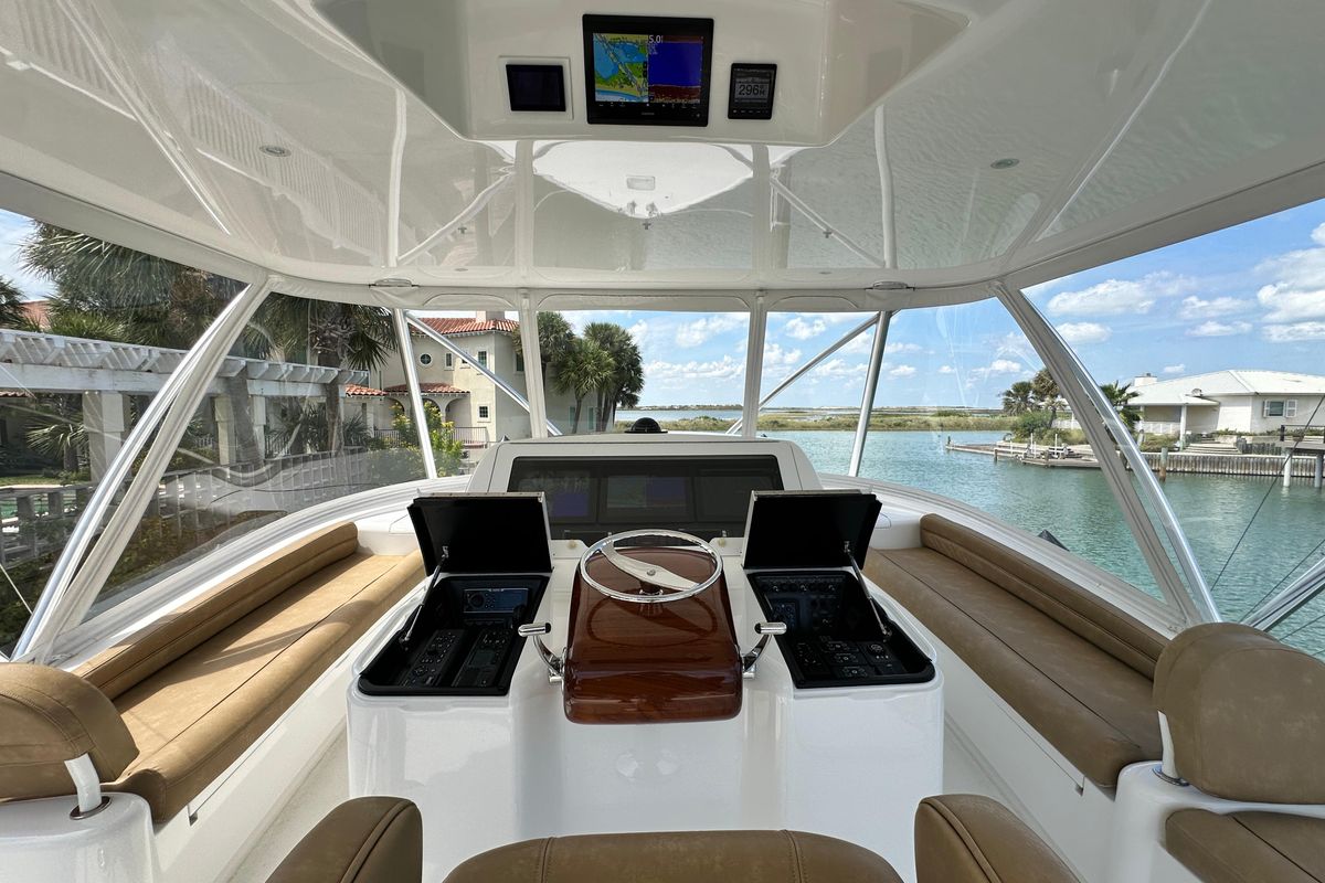 2017 Viking 55 