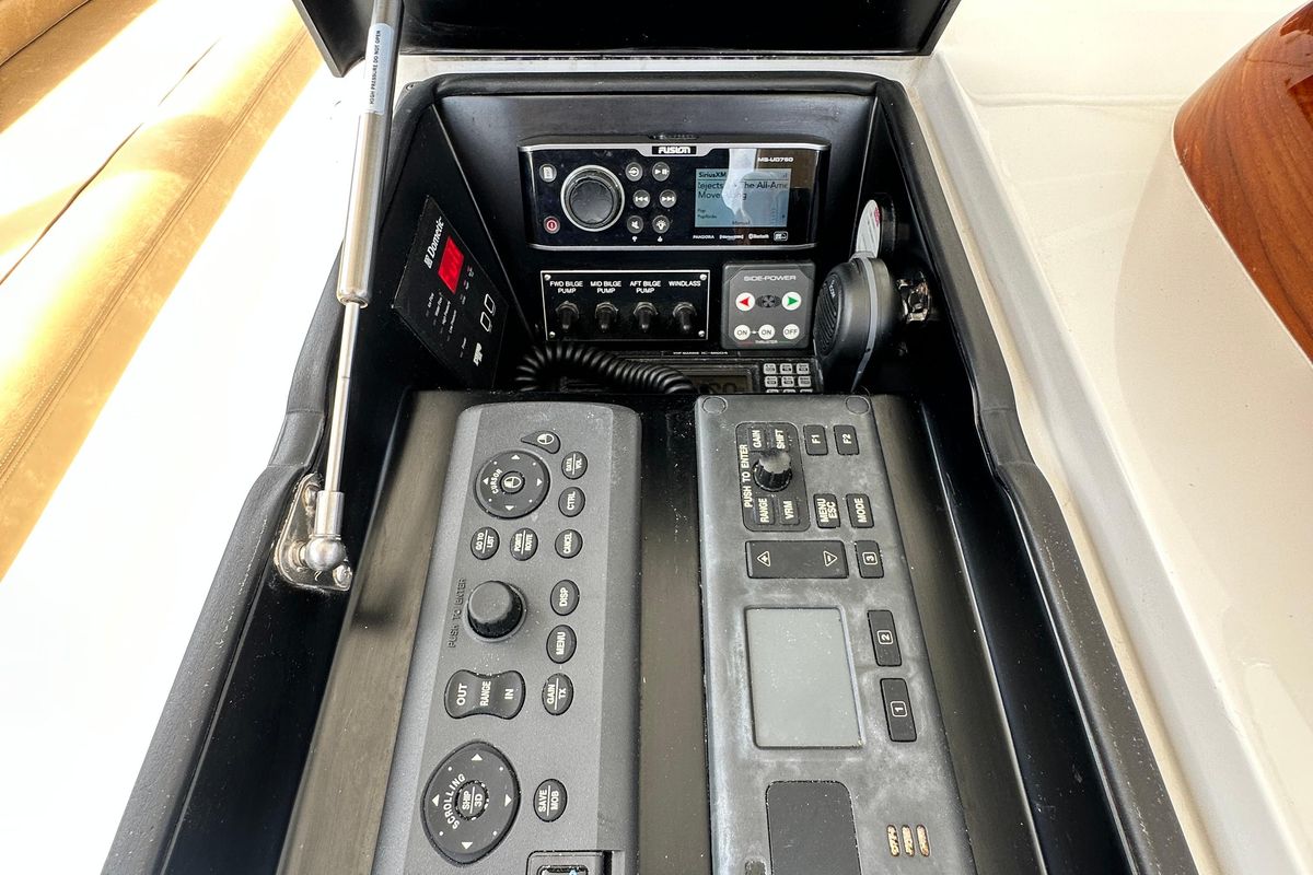 2017 Viking 55 