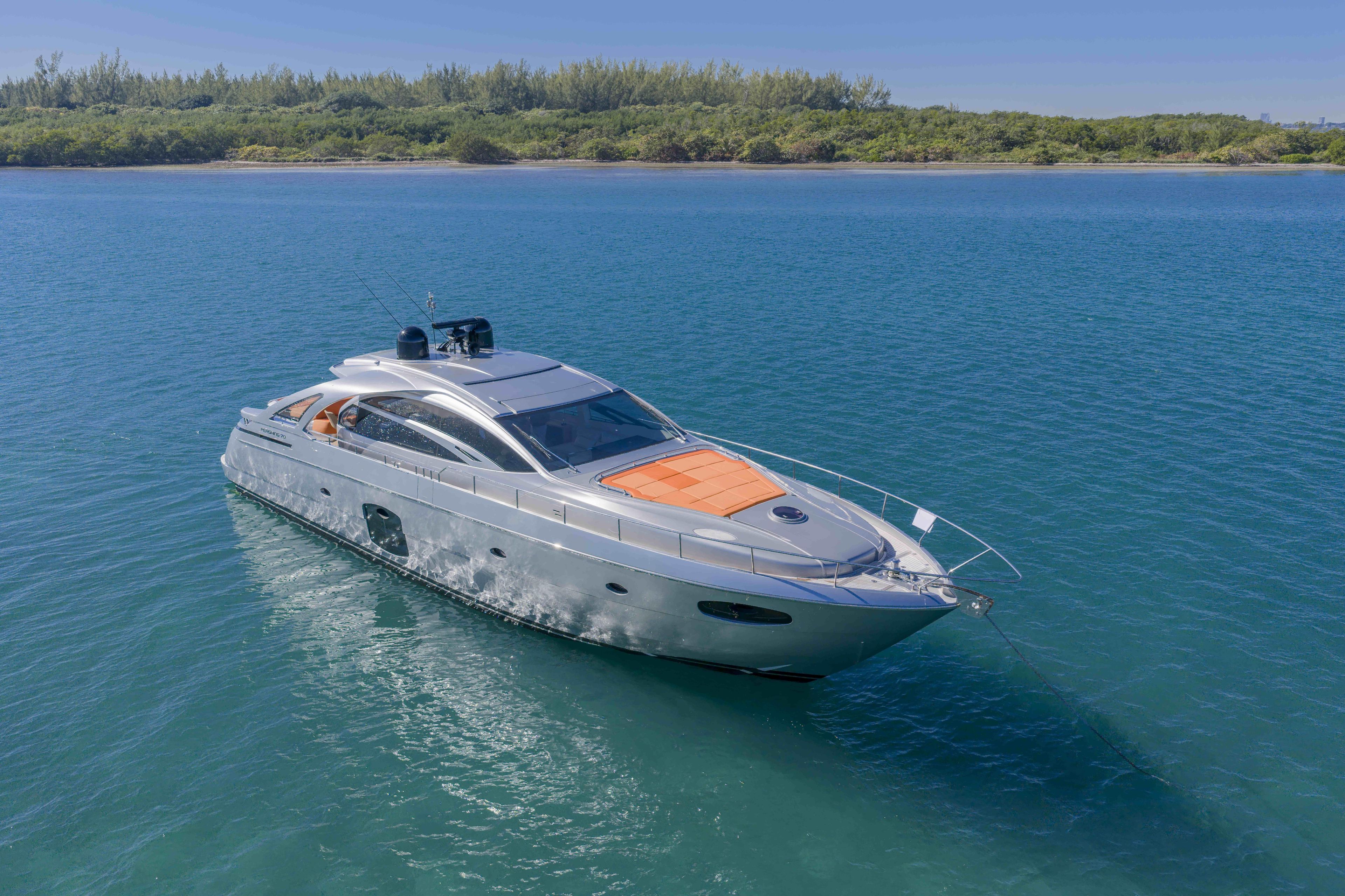 Pershing 70