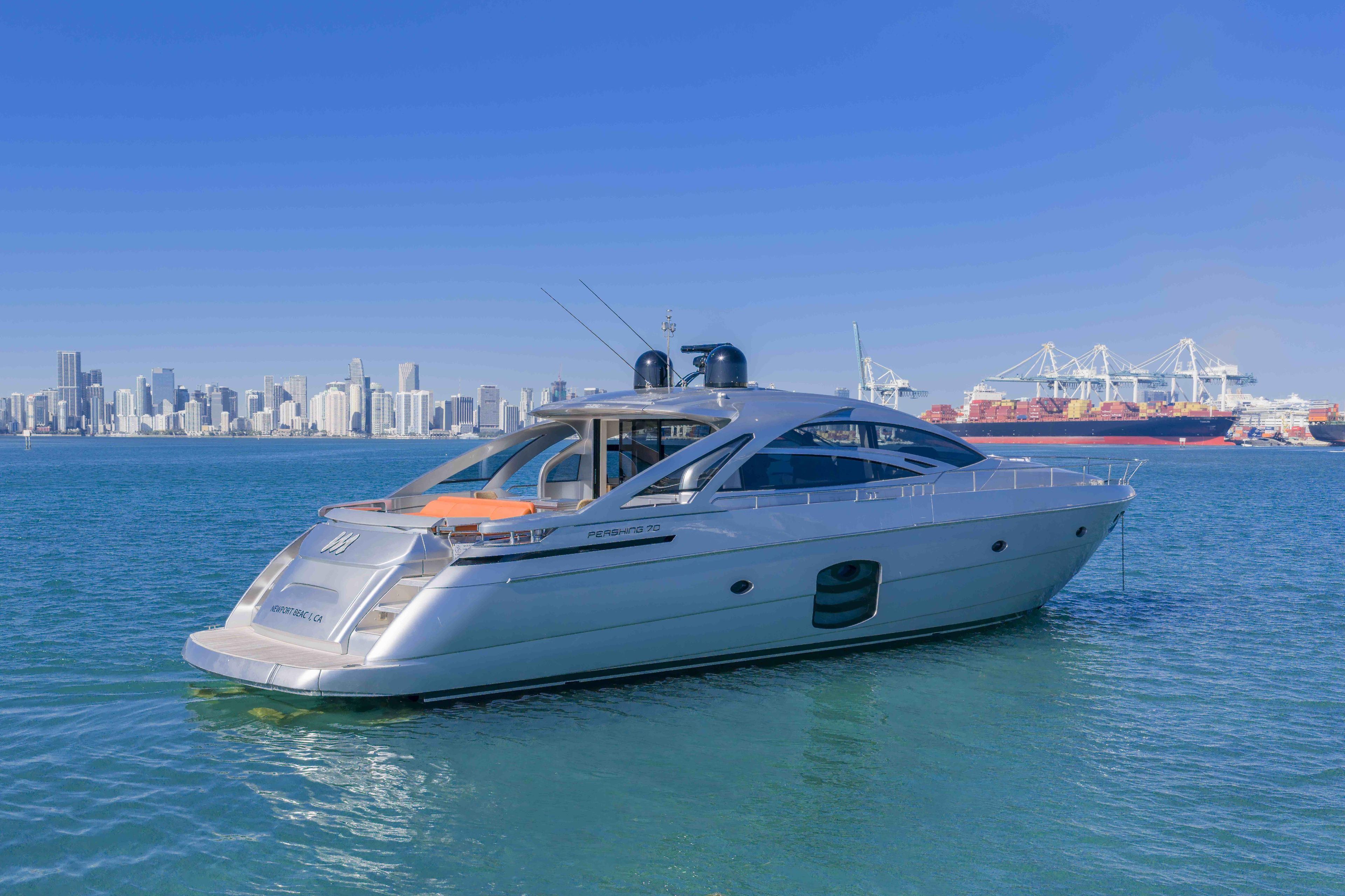 2018 Pershing 70 