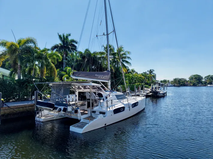 Aurora Yacht Photos Pics 