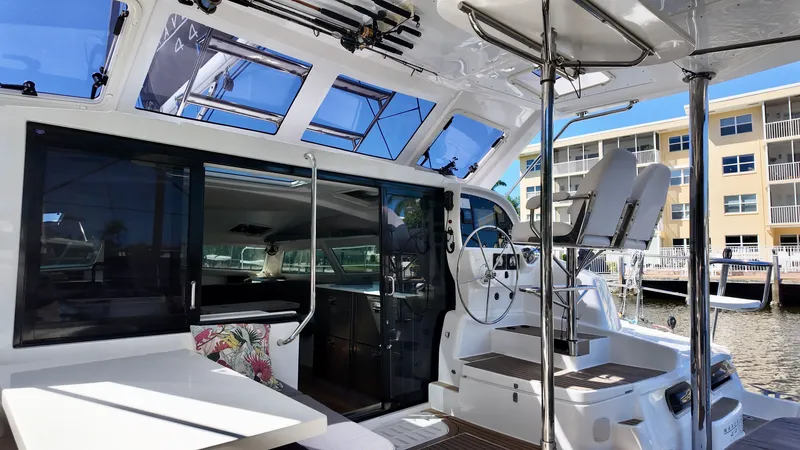 Aurora Yacht Photos Pics 