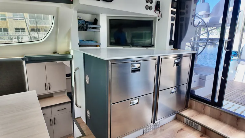 Aurora Yacht Photos Pics 