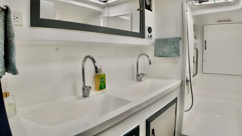 Aurora Yacht Photos Pics 