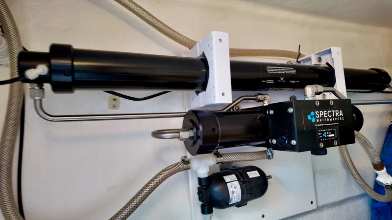 Aurora Yacht Photos Pics 