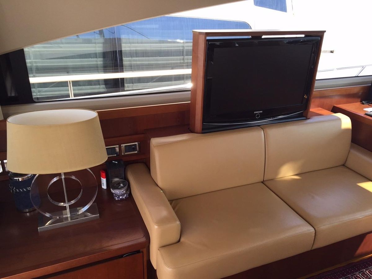 2008 Princess 66 