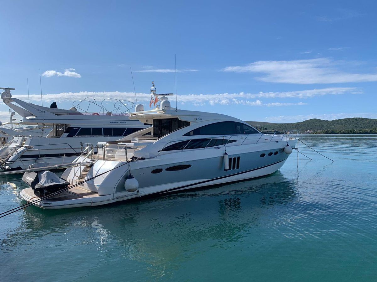 2008 Princess 66 
