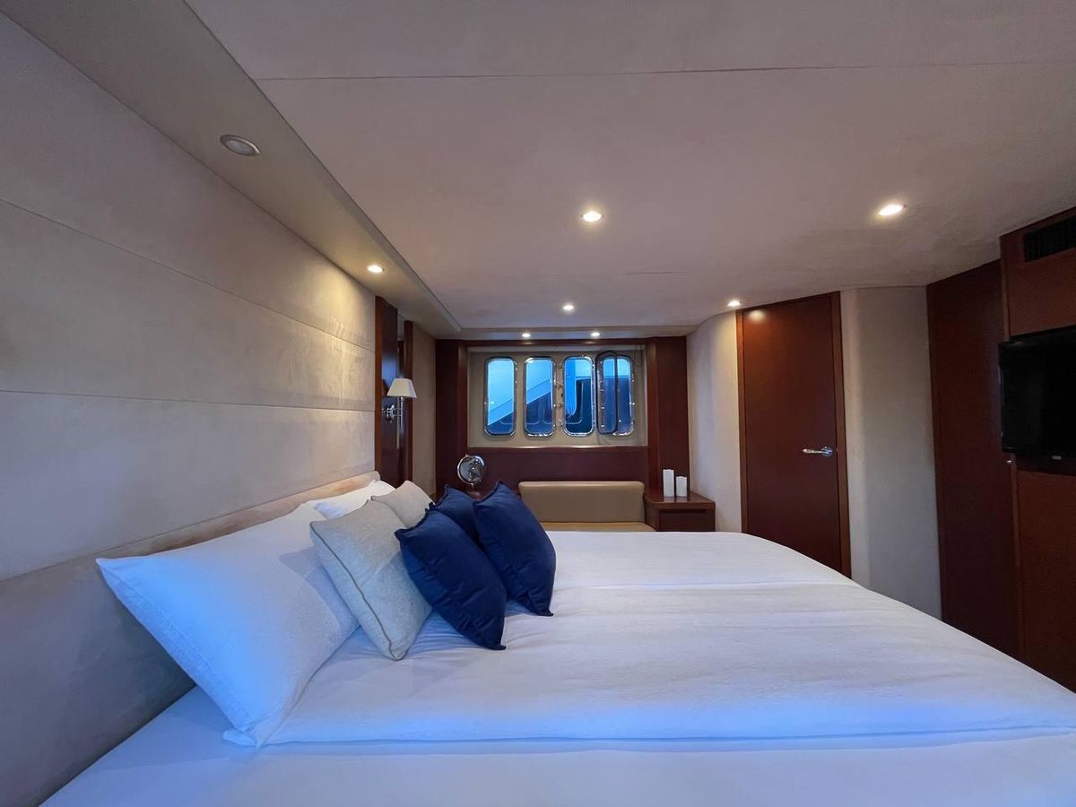 2008 Princess 66 