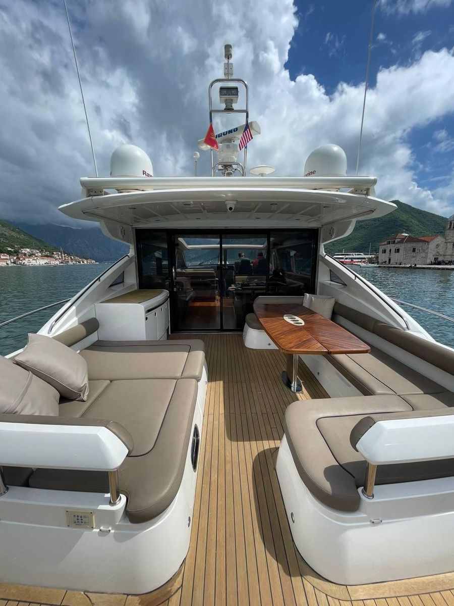 2008 Princess 66 