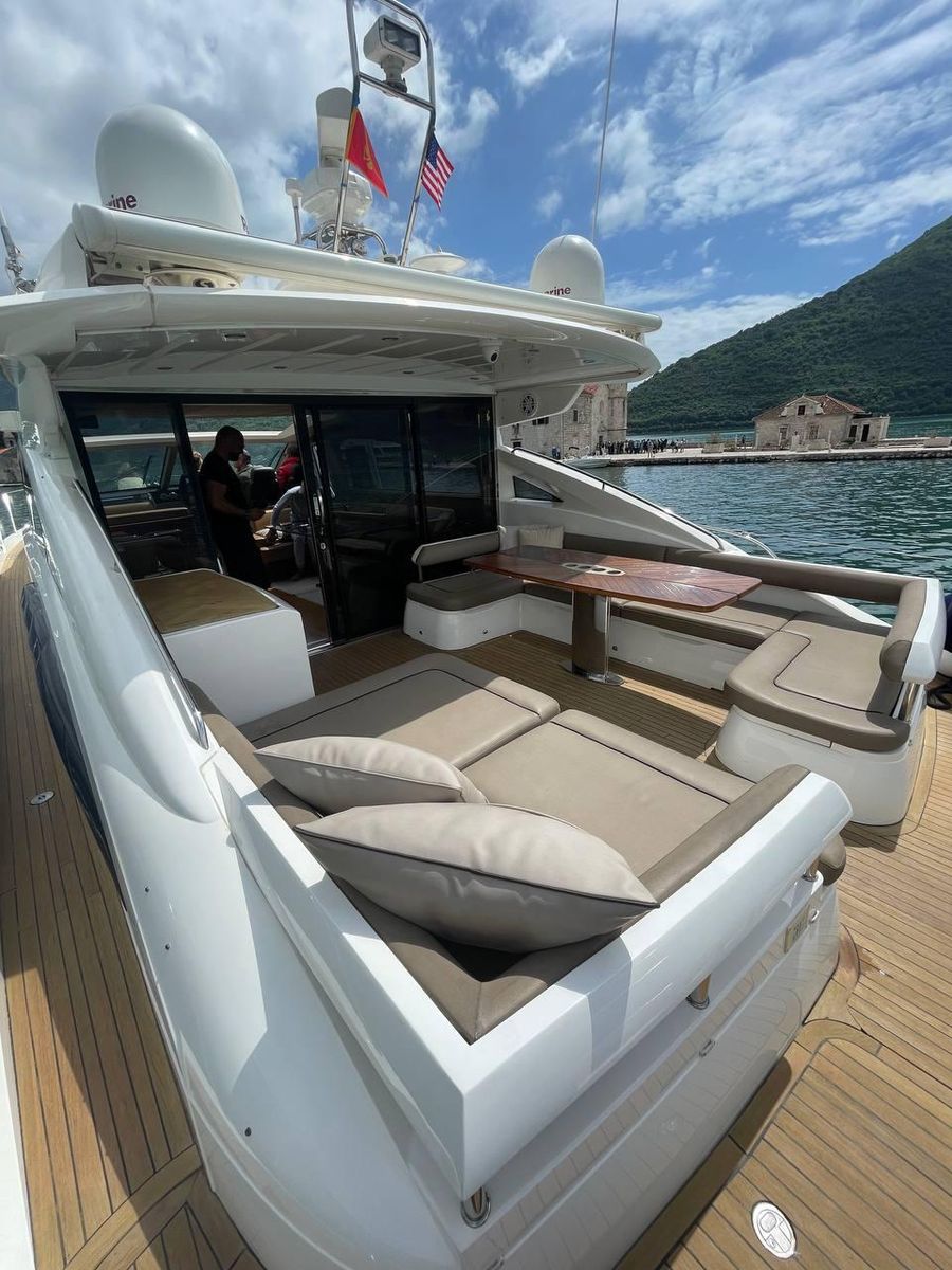 2008 Princess 66 