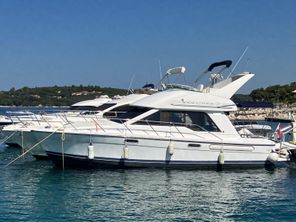 2000 Bayliner 3388