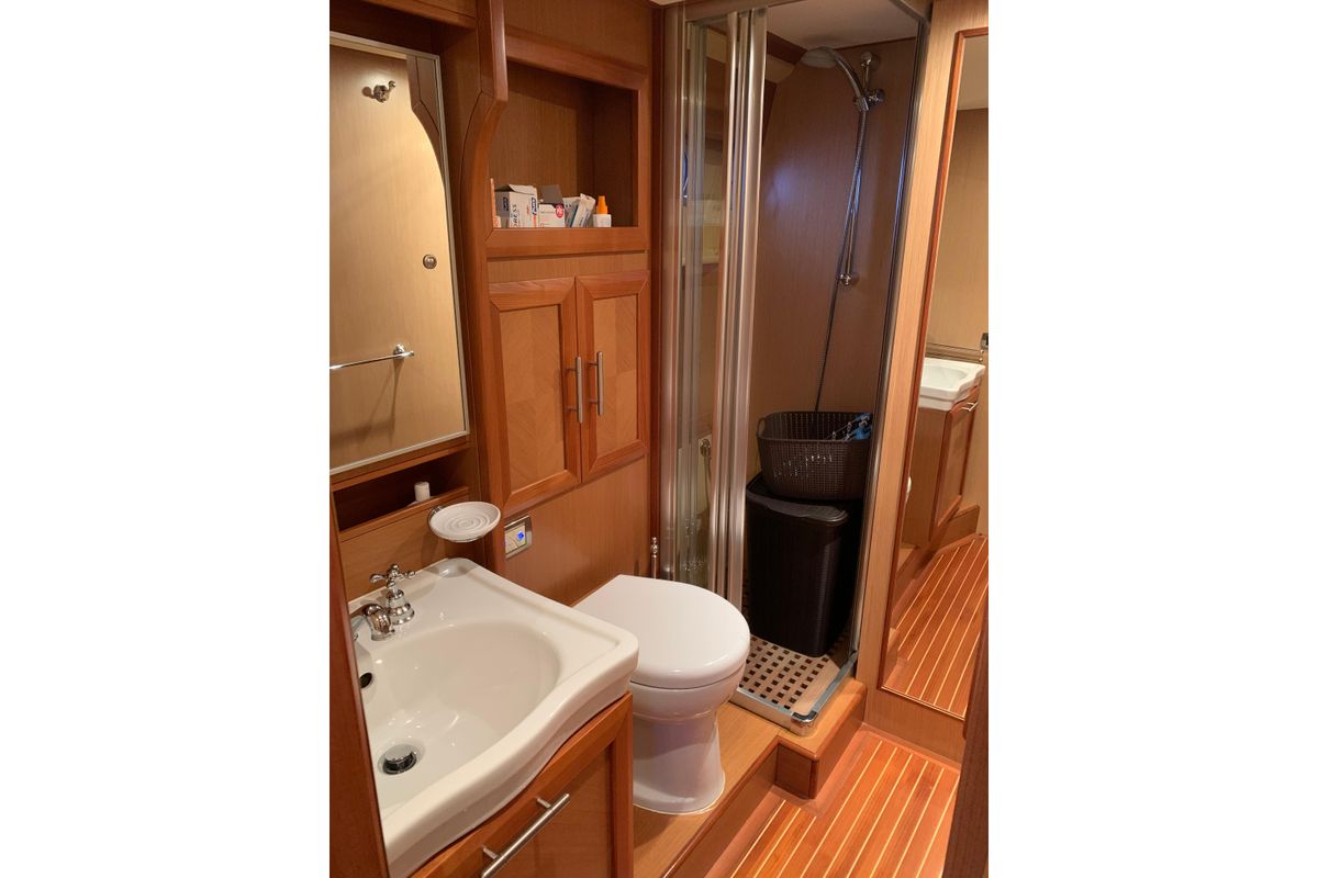 2008 Mochi Craft 54 