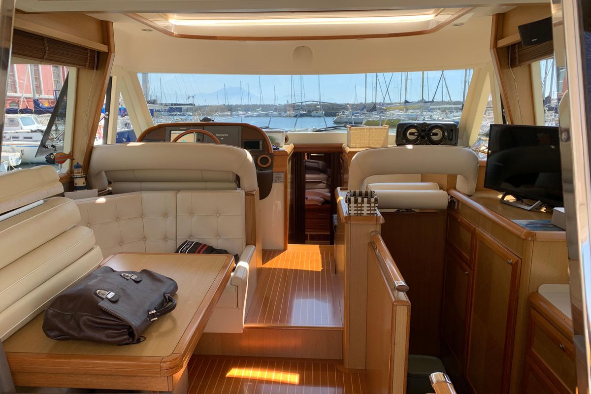 2008 Mochi Craft 54 