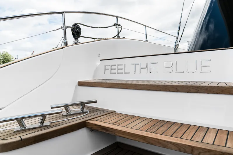 Feel The Blue Yacht Photos Pics 