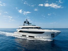 2019 108' Custom Line-Navetta 33 Portofino, IT-GE, IT