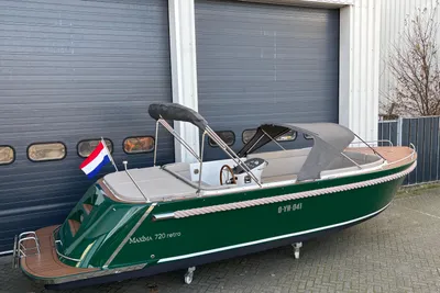 2024 Maxima 720 Retro