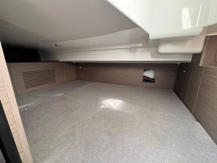 Yacht Photos Pics 2024 Beneteau Flyer 9 SUNdeck cabin interior with modern design and spacious layout.