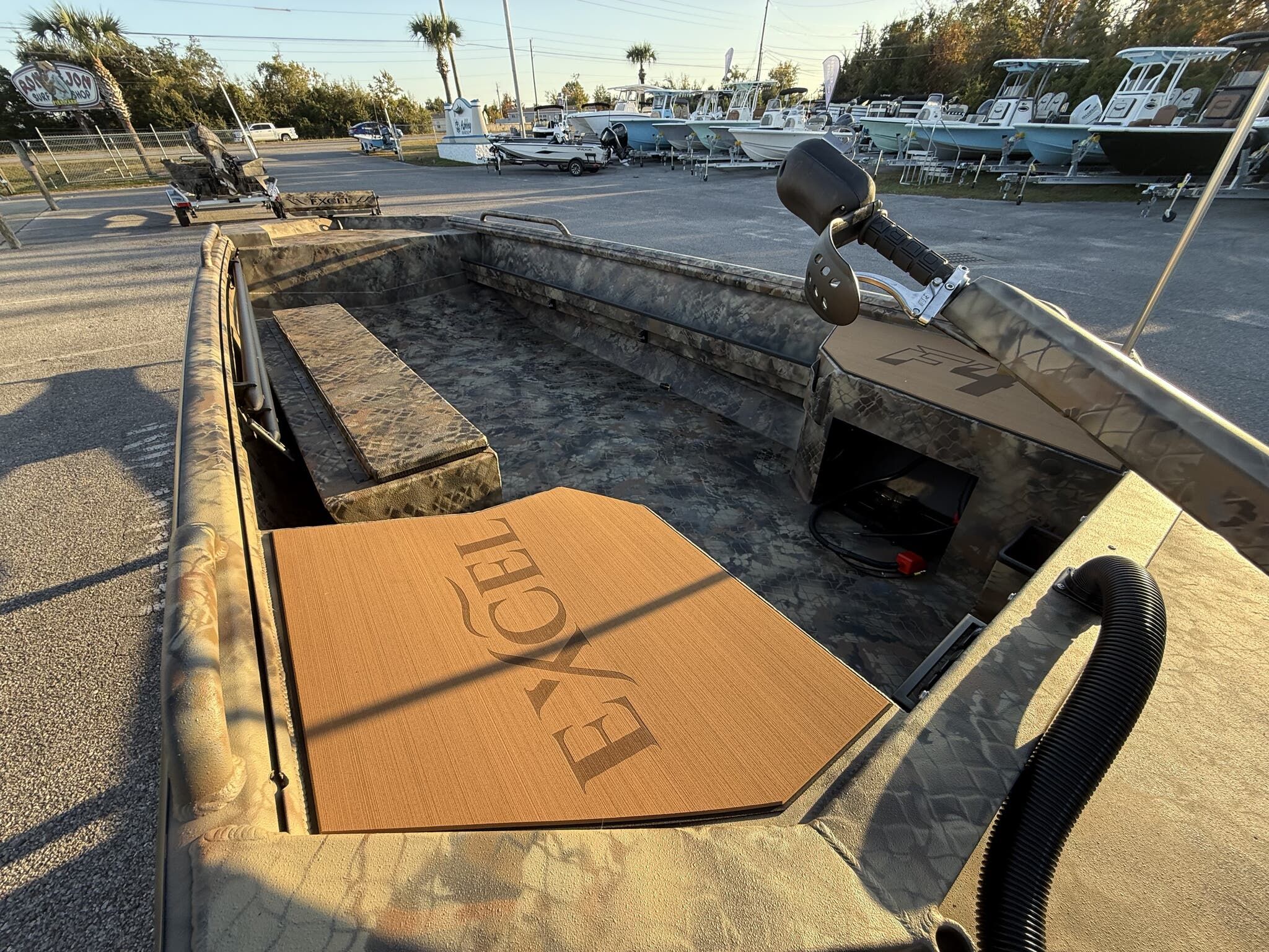 Excel 1754 Shallow Water F4 Pro