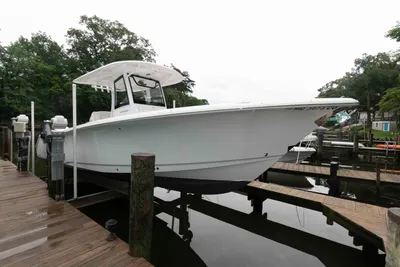 Sea Hunt Ultra 305 SE